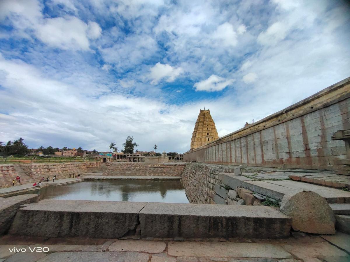 Srinivasa Homestay Hampi Exterior photo